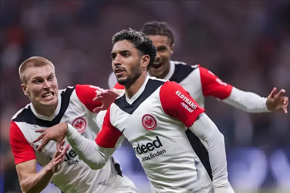 阿贾克斯迎欧联关键赛，国际比赛日外线爆发，震撼外界，阵容厚度经受考验(阿贾克斯中官网)